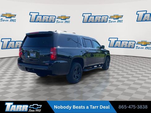 Used 2017 Chevrolet Suburban LT AWD/4WD image 8