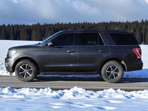 Certified 2019 Ford Expedition XLT w/ Equipment Group 201A image 3