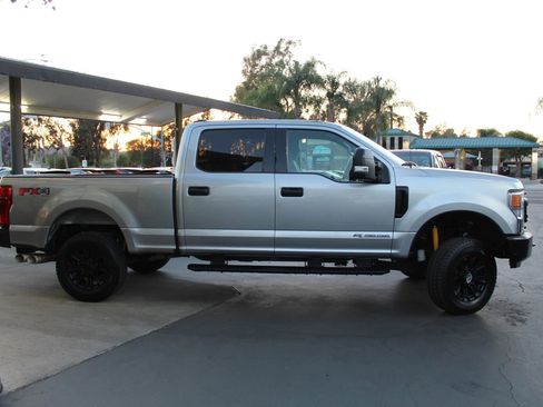 Used 2020 Ford F250 XLT AWD/4WD image 6