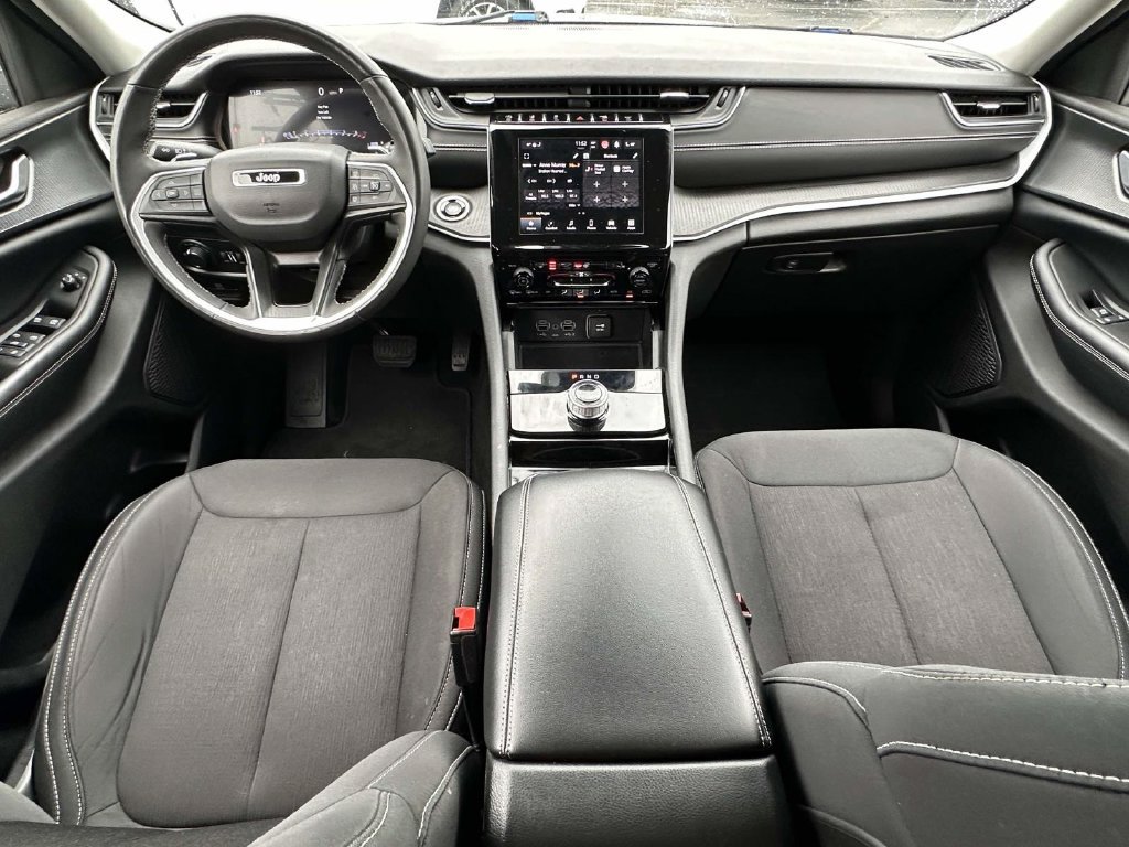 Used 2023 Jeep Grand Cherokee L Laredo w/ Luxury Tech Group I AWD/4WD image 14
