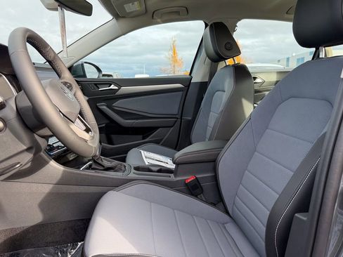 New 2026 Volkswagen Jetta SE image 12