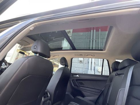 Used 2019 Volkswagen Tiguan SEL Premium AWD/4WD image 12
