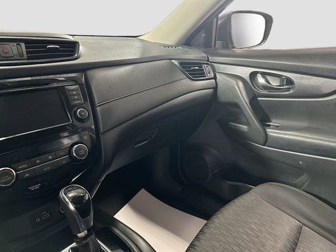 Used 2018 Nissan Rogue SV AWD/4WD image 23