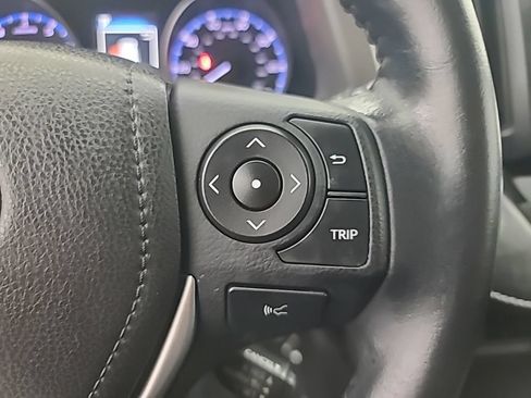 Used 2018 Toyota RAV4 XLE w/ Plus Extra Value Package FWD image 29