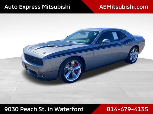 Used 2015 Dodge Challenger R/T Plus RWD image 3