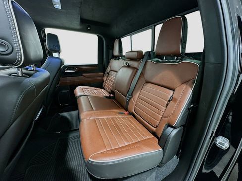 Used 2025 GMC Sierra 3500 Denali Ultimate image 26