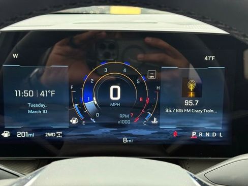 New 2026 Chevrolet Equinox LT w/ Convenience Package II AWD/4WD image 3