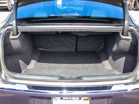 Used 2014 Chrysler 300 RWD image 25