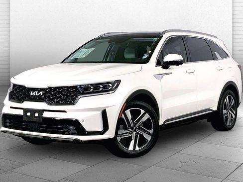 Certified 2024 Kia Sorento SX Prestige w/ Panoramic Sunroof Package AWD/4WD image 12