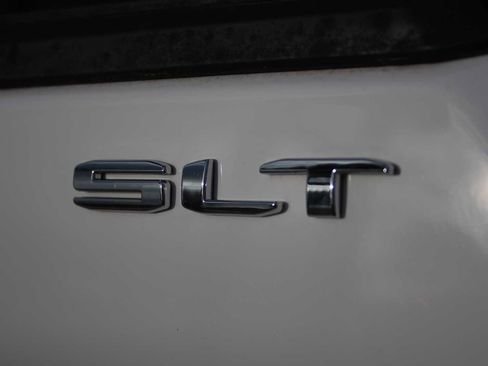 Used 2023 GMC Terrain SLT FWD image 8
