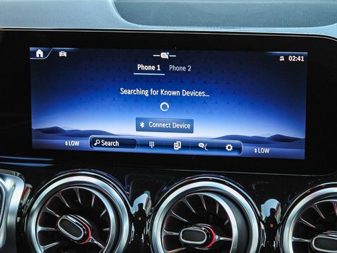 Used 2024 Mercedes-Benz GLB 250 image 16