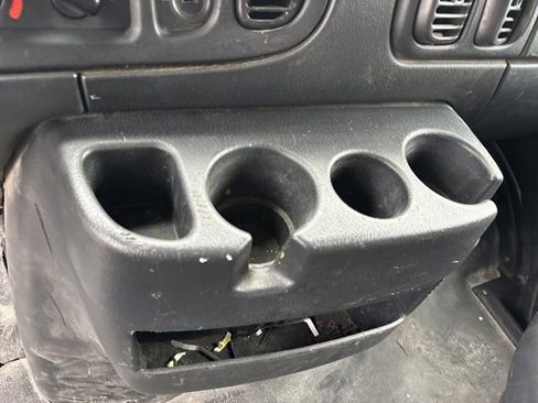 Used 2001 Dodge B1500 Base image 17