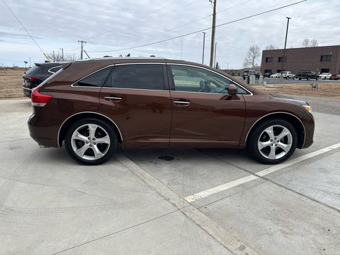 Used 2009 Toyota Venza 4dr Wgn V6 FWD (Natl) image 9