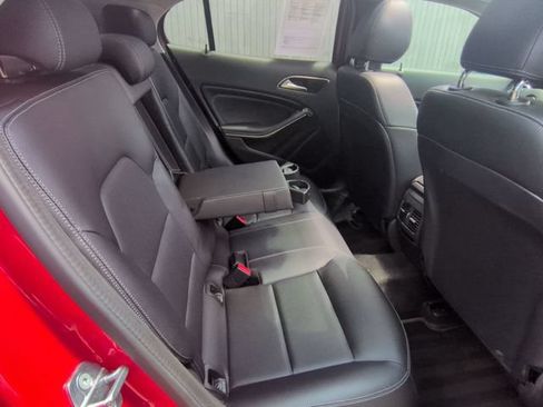 Used 2020 Mercedes-Benz GLA 250 4MATIC image 29