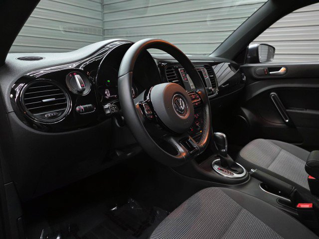 Used 2019 Volkswagen Beetle 2.0T S FWD image 11