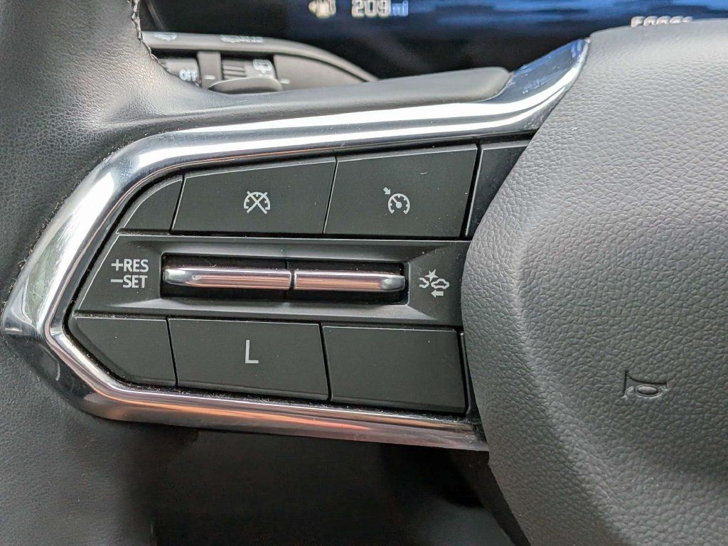Used 2025 Chevrolet Equinox LT w/ Convenience Package II FWD image 24