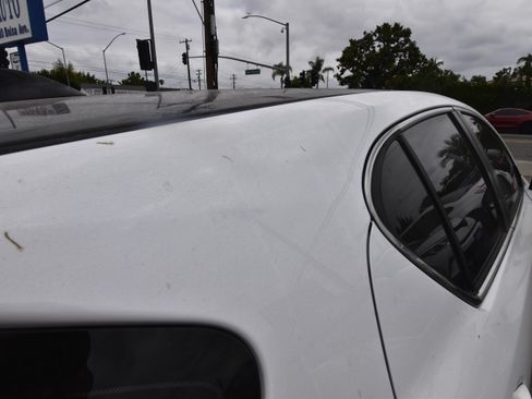 Used 2015 Lexus CT 200h w/ Navigation Package FWD image 14