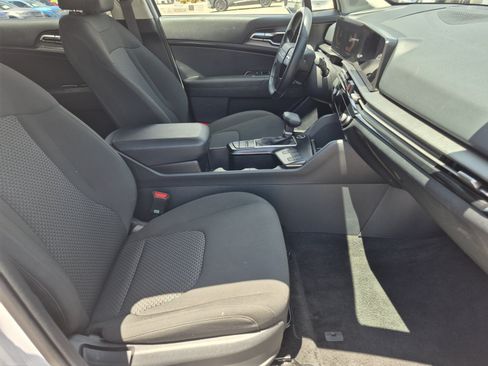 Used 2026 Kia Sportage LX FWD image 22