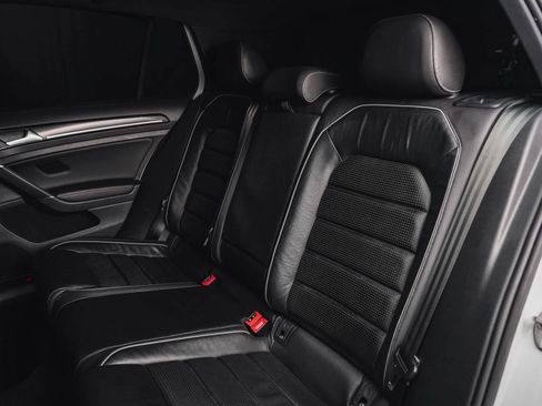 Used 2019 Volkswagen Golf 4-Door image 41