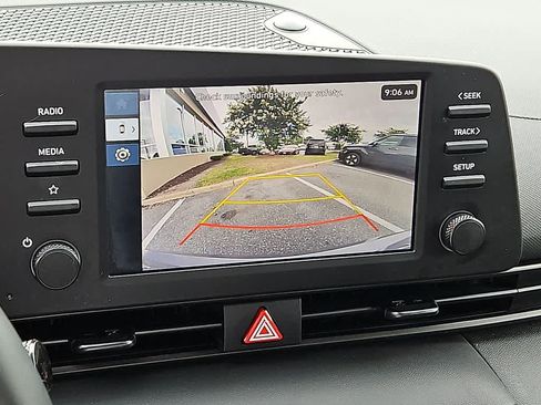 Used 2025 Hyundai Elantra Sport FWD image 16