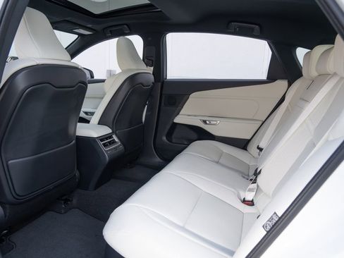 New 2026 Lexus ES 350e FWD image 20