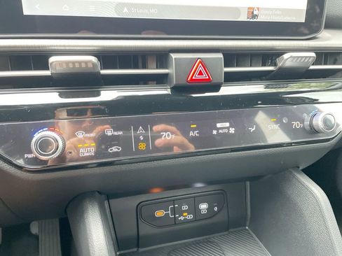 New 2026 Kia Sportage X-Line w/ X-Line Technology Package image 44