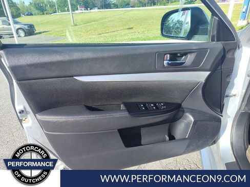 Used 2014 Subaru Legacy 2.5i Premium AWD/4WD image 9