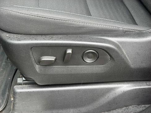 Used 2025 Chevrolet Silverado 1500 LT AWD/4WD image 20