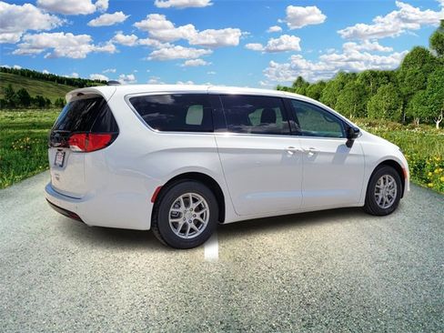 New 2026 Chrysler Voyager LX image 4