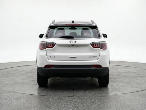 Used 2025 Jeep Compass Limited AWD/4WD image 7