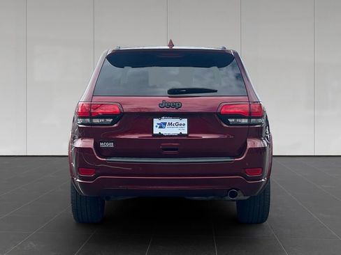 Used 2021 Jeep Grand Cherokee Laredo X AWD/4WD image 4