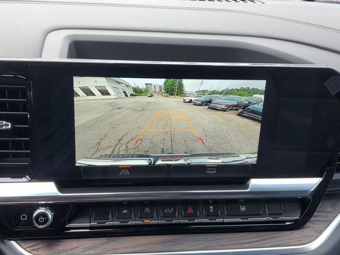 New 2026 GMC Sierra 1500 SLT w/ SLT Convenience Package image 29