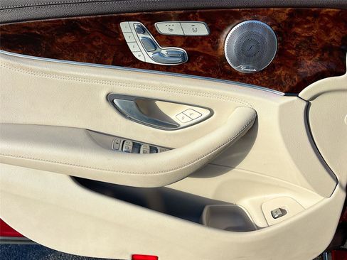 Used 2020 Mercedes-Benz E 350 4MATIC Sedan image 19