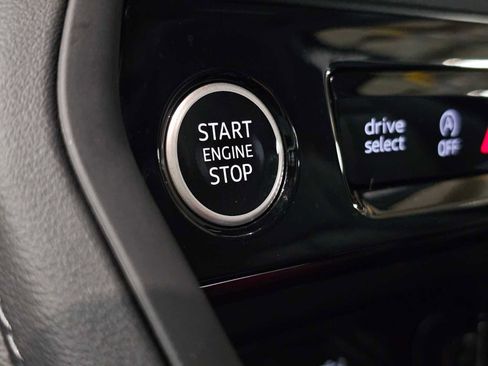 Certified 2025 Audi Q5 Premium image 32