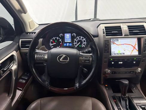 Used 2017 Lexus GX 460 AWD/4WD image 25