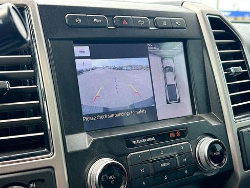 Used 2020 Ford F450 Platinum w/ FX4 Off-Road Package AWD/4WD image 23