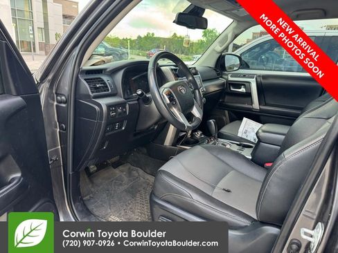 Used 2020 Toyota 4Runner SR5 Premium AWD/4WD image 9
