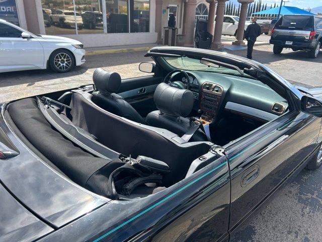 Used 2004 Ford Thunderbird RWD image 16