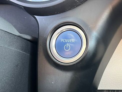 Used 2024 Toyota Sienna Platinum image 28