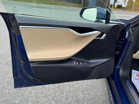 Used 2016 Tesla Model S 90D image 10