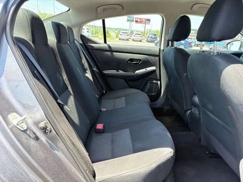 Used 2024 Nissan Sentra SV FWD image 17