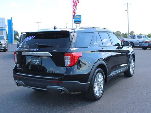 Used 2022 Ford Explorer Limited w/ Equipment Group 301A RWD image 9