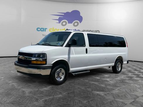Used 2025 Chevrolet Express 3500 LT w/ LT Preferred Equipment Group RWD image 1