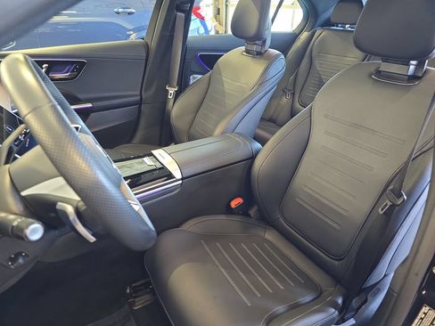 Used 2025 Mercedes-Benz C 300 Sedan image 17