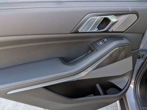 New 2026 BMW X5 sDrive40i image 16