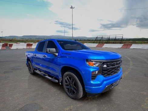 Used 2025 Chevrolet Silverado 1500 Custom w/ Turbomax Blackout Package RWD image 2