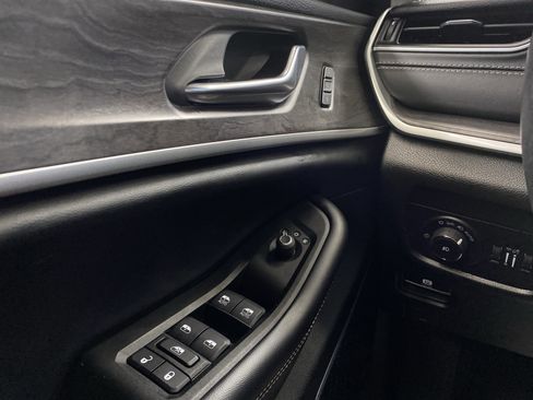 Certified 2021 Jeep Grand Cherokee L Limited image 25