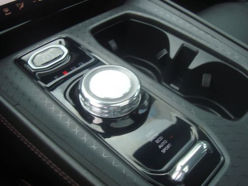 Used 2024 Jeep Wagoneer Launch Edition AWD/4WD image 25