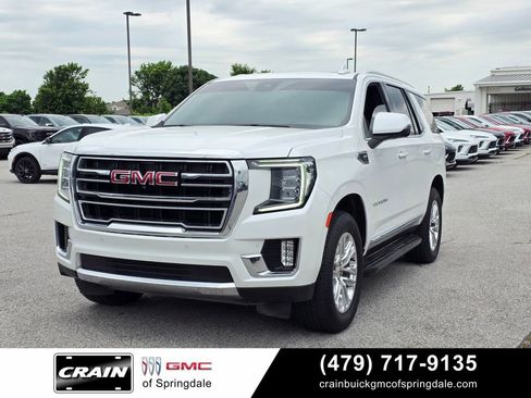 Used 2023 GMC Yukon SLT w/ SLT Premium Package AWD/4WD image 3
