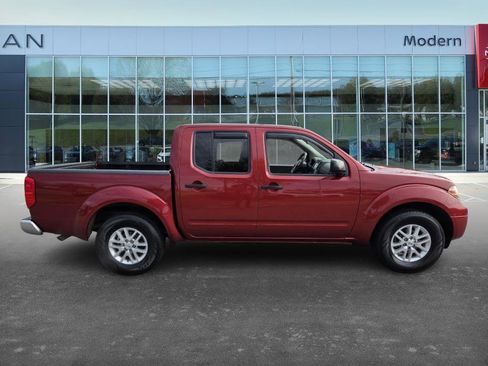 Used 2019 Nissan Frontier SV image 4